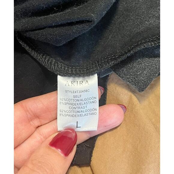 Akira Look This Way Graphic Tee in Black and Dark Grey Women's sz. L - Picture 8 of 9